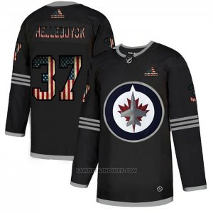 Camiseta Hockey Winnipeg Jets Connor Hellebuyck 2020 USA Flag Negro