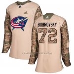 Camiseta Hockey Mujer Columbus Blue Jackets 72 Sergei Bobrovsky Camo Autentico 2017 Veterans Day Stitched