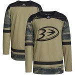 Camiseta Hockey Anaheim Ducks Military Appreciation Team Autentico Practice Camuflaje