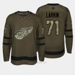 Camiseta Hockey Hombre Detroit Red Wings 71 Dylan Larkin Verde Salute To Service