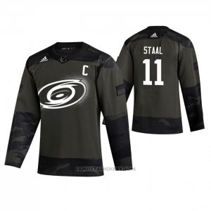 Camiseta Hockey Carolina Hurricanes Jordan Staal 2019 Veterans Day Camuflaje