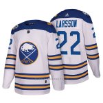 Camiseta Hockey Hombre Autentico Buffalo Sabres 22 Johan Larsson 2018 Winter Classic Blanco